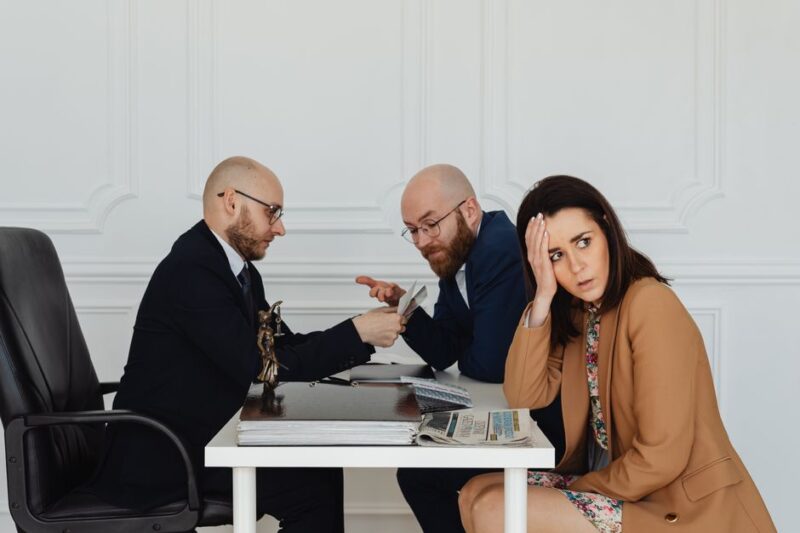 La importancia de contar con un abogado laboral en el entorno laboral actual