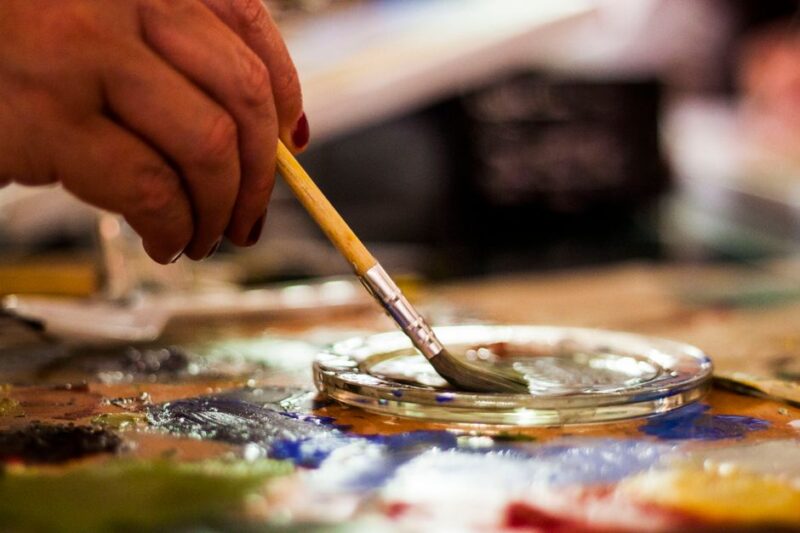 Explorando el Taller de Placas y Pintura: Un Arte en Transformación
