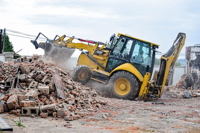 The Essential Guide to Choosing a Demolition Contractor