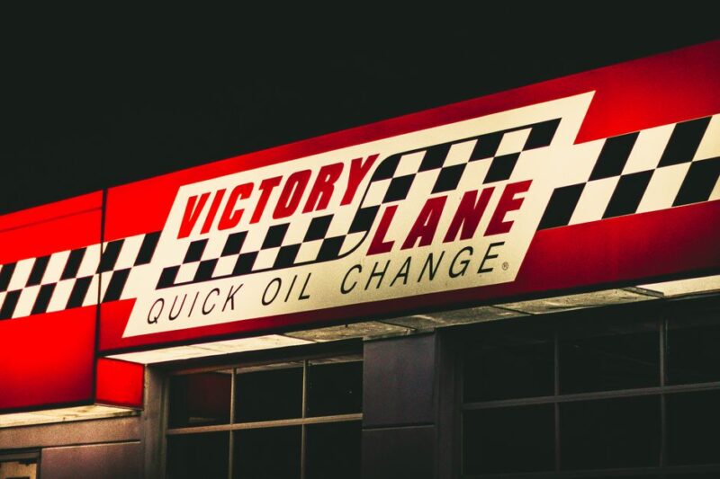 The Ultimate Guide to Choosing a Vinyl Sign Company