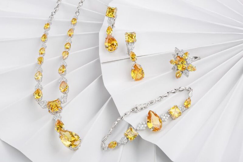The Essential Guide to Choosing the Right Gemstone Supplier